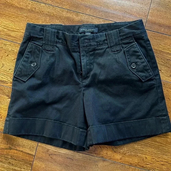 Banana Republic Shorts - Picture 1 of 3